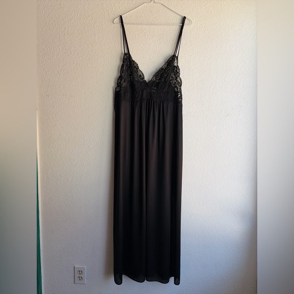 Vintage Retro SAMANTHA SCOTT Nightgown Slip Chemise Sz L Color Black Lace Nylon